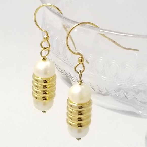 Golden South Sea Pearl Earrings - Picture 2 of 3